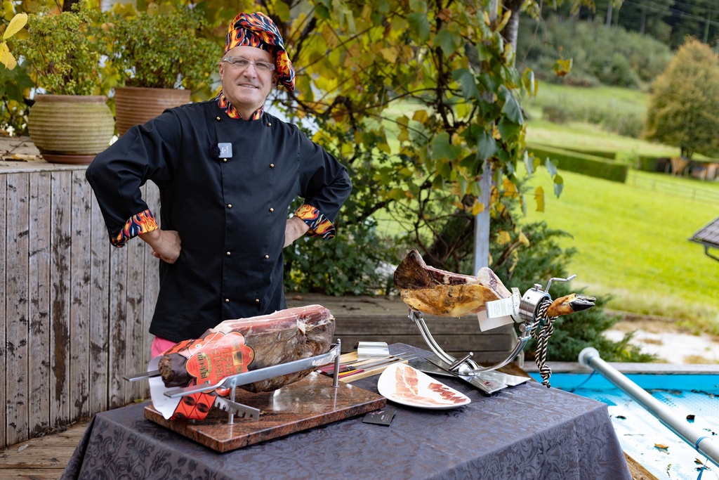 Pomoč pri rezanju (video klic - do 30min)