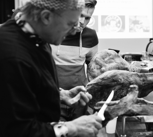 Individualni tečaj rezanja pršuta